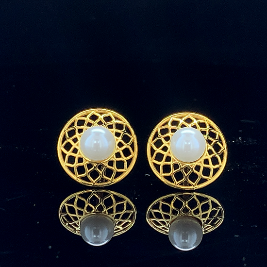 The Mandala Pearl Earrings