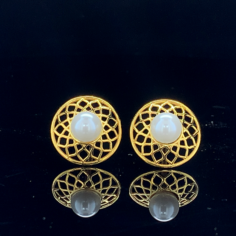 The Mandala Pearl Earrings