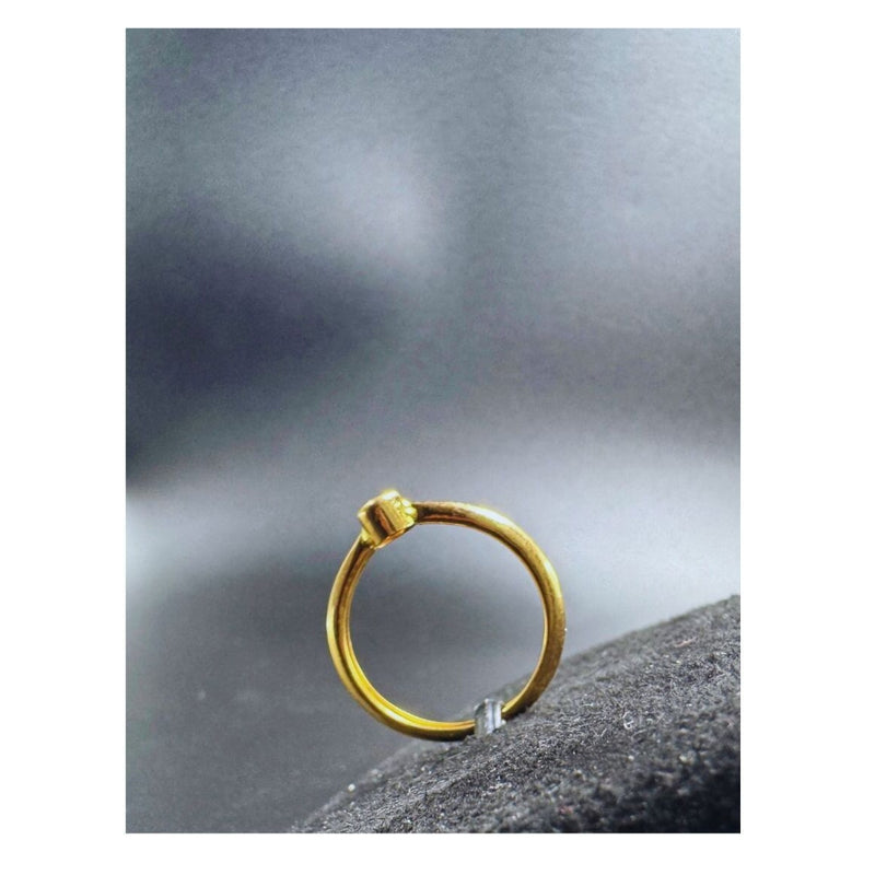 NJ Arts Classic Solitaire Gold Ring 18kt Yellow Gold ring