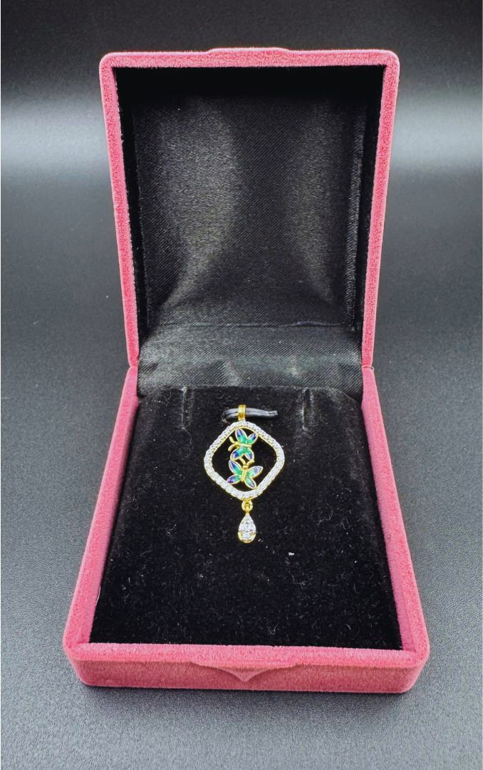 NJ Arts Twilight Bloom Pendant 22kt Swarovski Yellow Gold Pendant