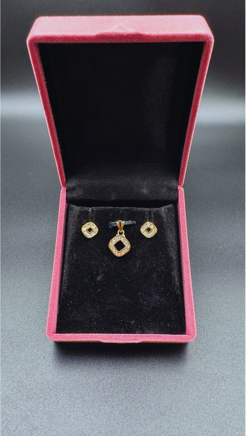 NJ Arts Yellow Gold 18ct real gold Diamond-Shaped Radiance Gold Pendant & Earrings Set 18kt Swarovski Earring & Pendant Set