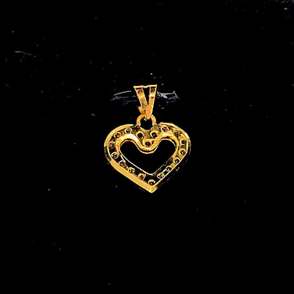 Amora Sparkle Heart Pendant